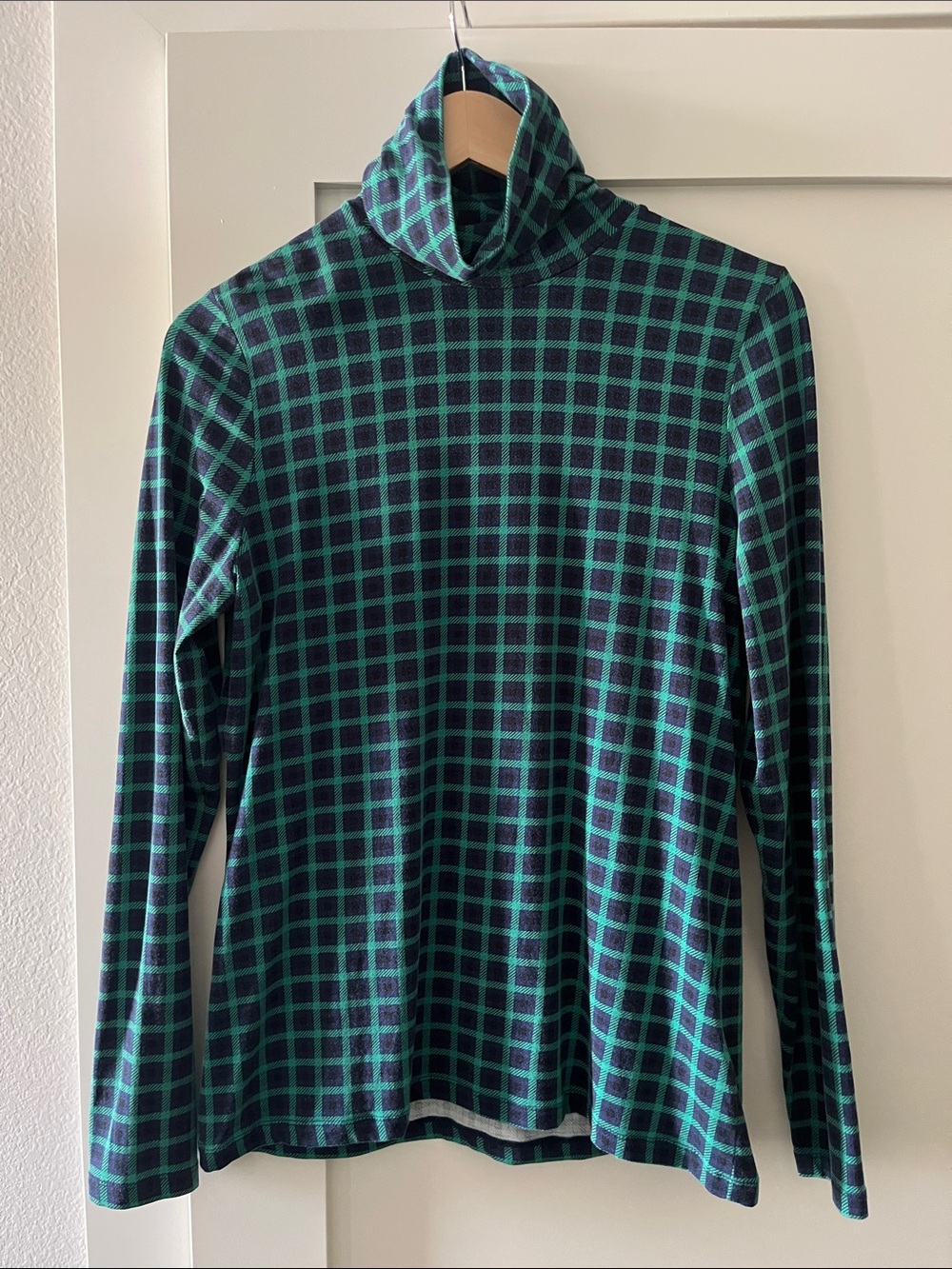 Lands' End Green and Navy Plaid Turtleneck long sleeve Top